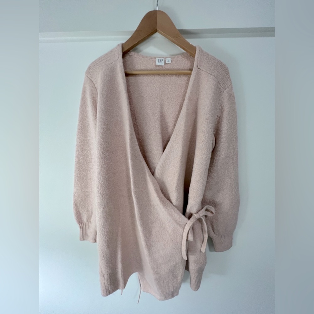 Gap maternity pink wrap sweater